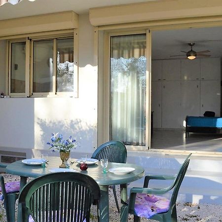 Studio Climatise Au Lavandou Avec Terrasse, Parking Et Environnement Calme - 3 Couchages - Fr-1-251-167 Le Lavandou Exteriör bild